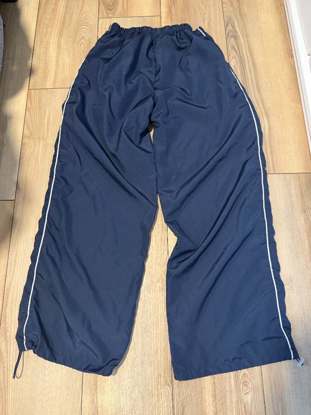 NWOT Unisex Windbreaker Pants sz M